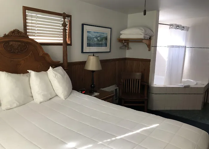 Catalina Island Seacrest Inn
